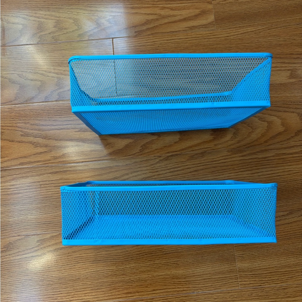 2 Blue Target Mesh Containers - Picture 3 of 9